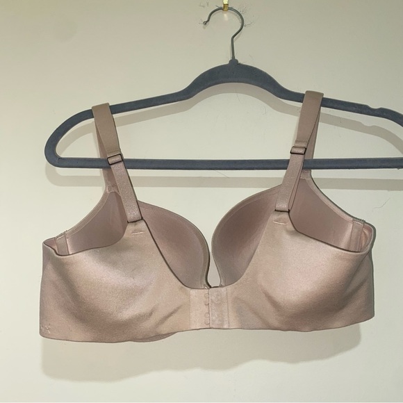 Women’s Spanx brand Pillow  Cup style Nude colour Bra with adjustable straps 36C - Picture 12 of 16